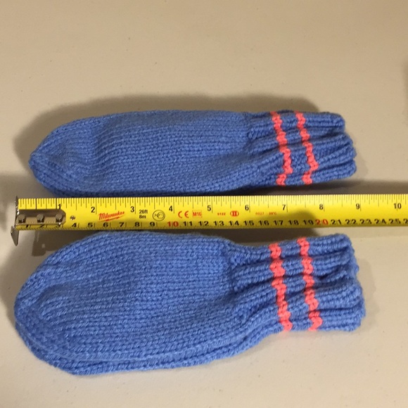 Hand Knit Child's Winter Hat + 2 Pairs Mittens - Picture 13 of 15
